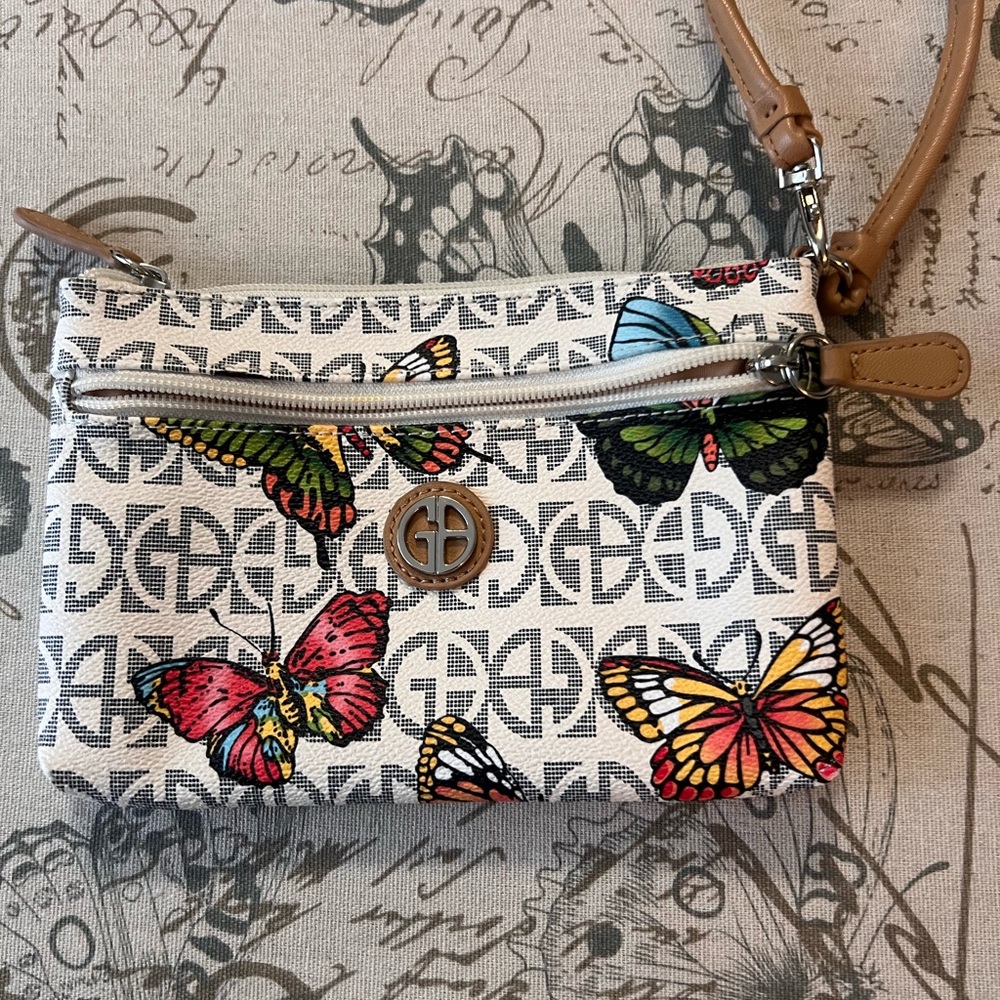 🦋 Giani Bernini Butterfly Wristlet with Tan Strap 🦋